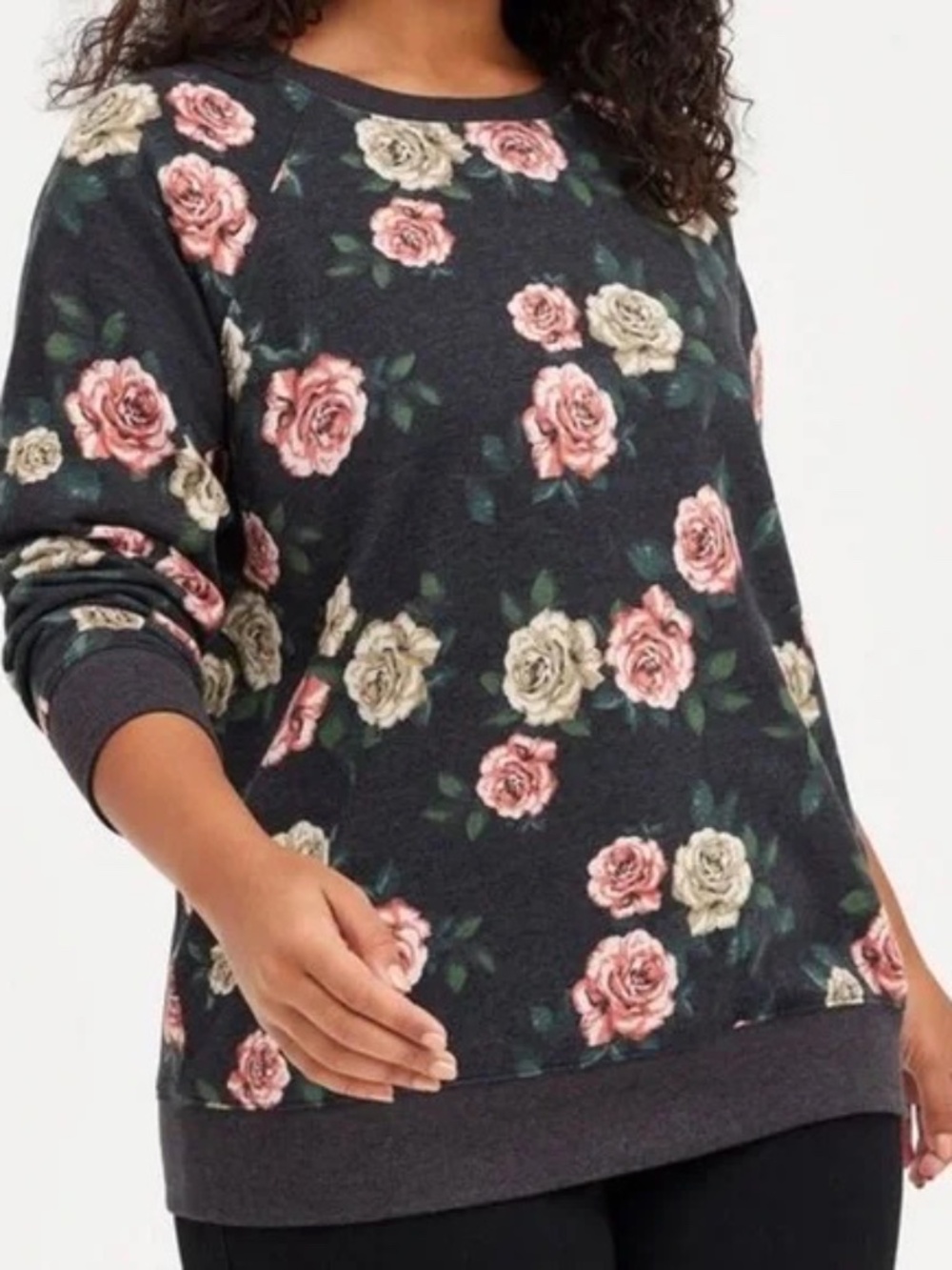 Black Rose Print Torrid Floral Sweatshirt Women’s Size 00 (10/M)